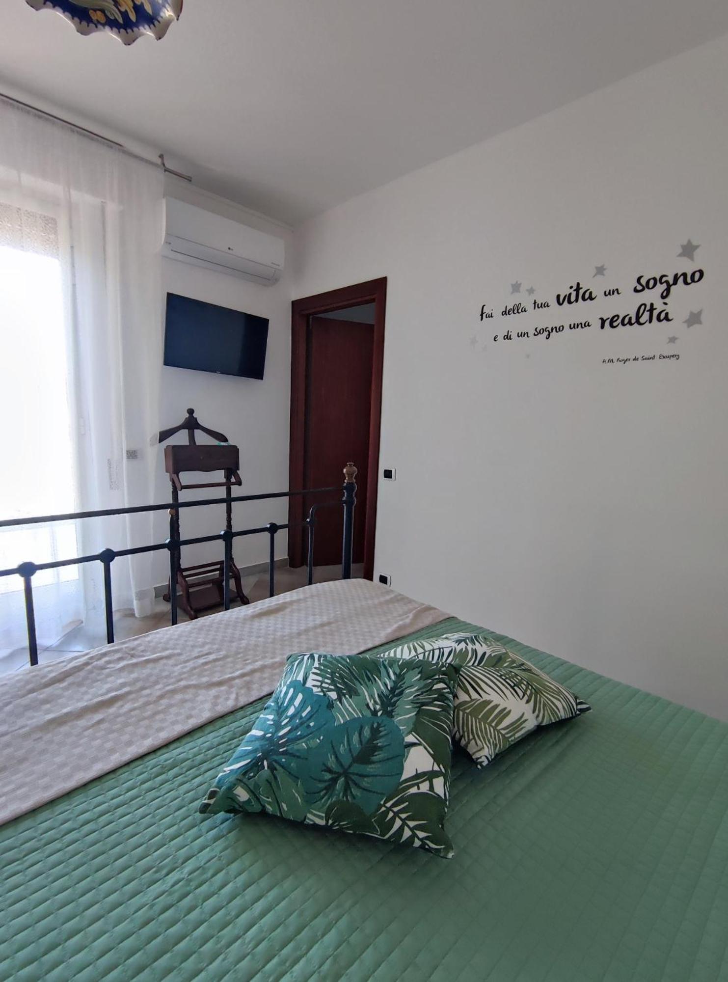 Green Rooms - Casa nel verde Pachino Buitenkant foto